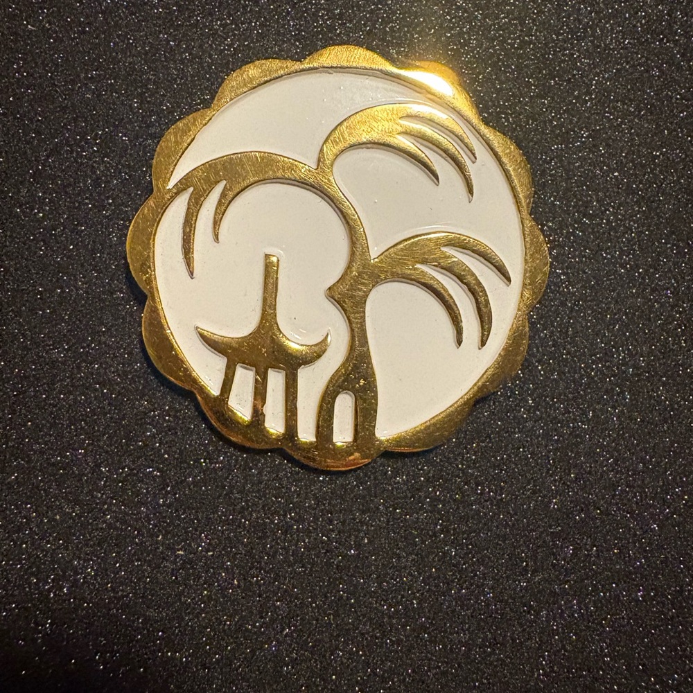 Trifari Gold and Cream Brooch